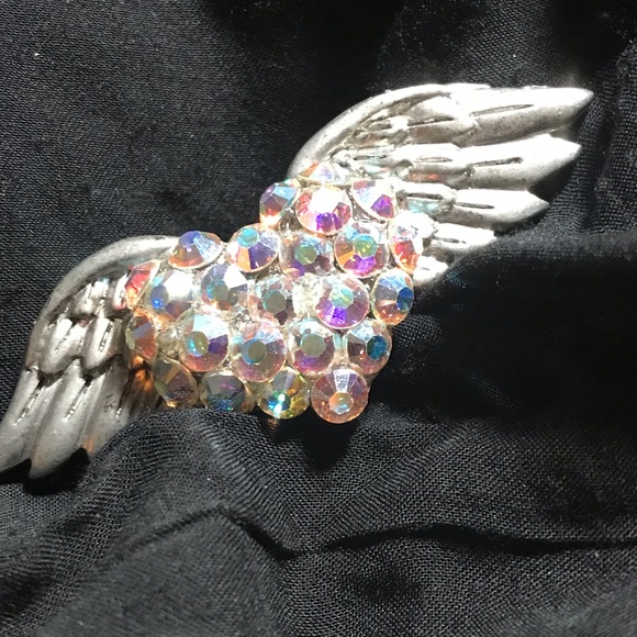 Costume ring with Swarovski crystals. - Picture 1 of 2